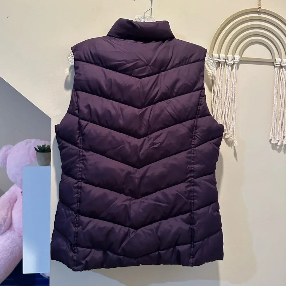 GAP Puffer Vest - Picture 6 of 8